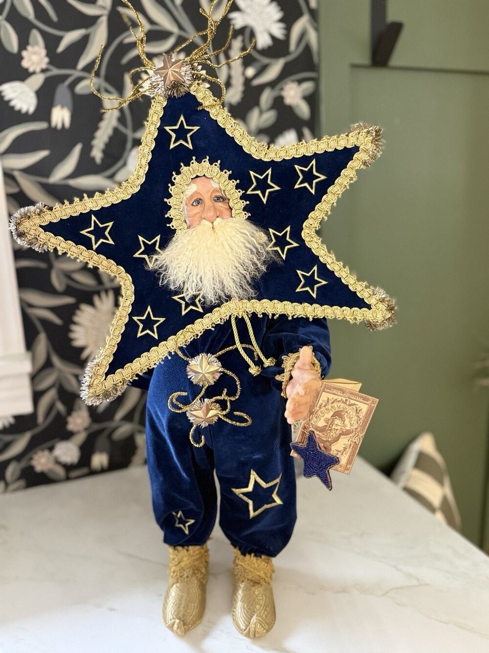 DEMDACO DROLLERIES MILKY WAY SANTA RETIRED WITH BOX